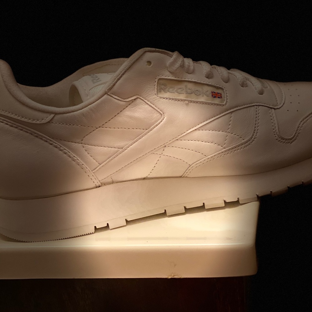 Men’s Reebok Classic Leather Sneakers -NIB SIze 12